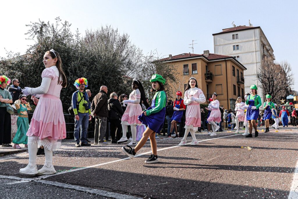 Carnevalone di Lecco: trionfa la Jamaica di "Noi per Voi" 26