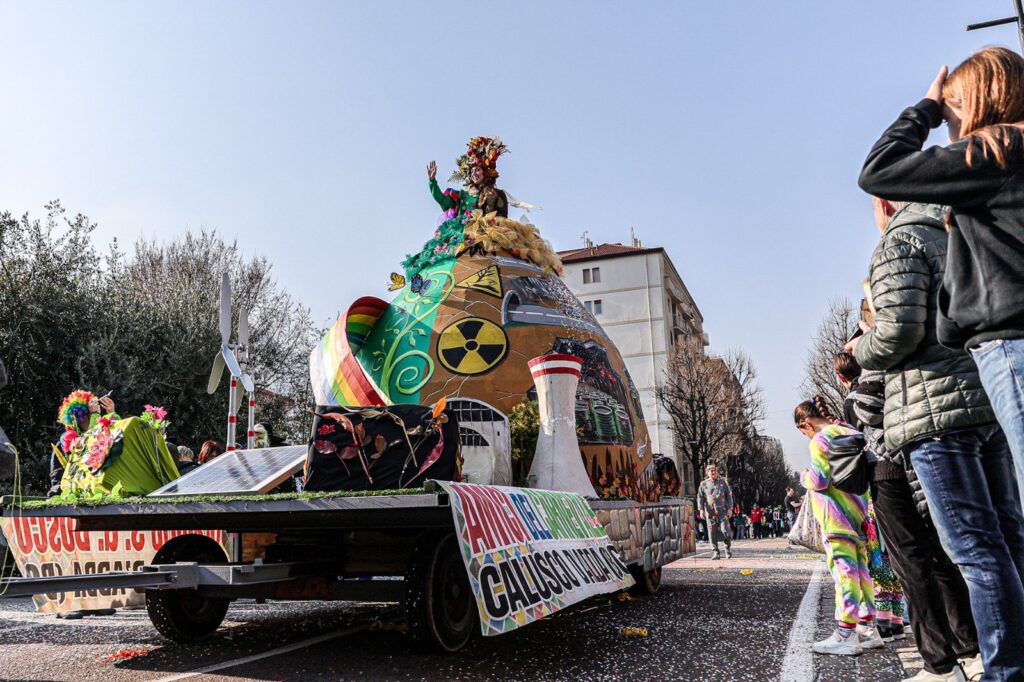 Carnevalone di Lecco: trionfa la Jamaica di "Noi per Voi" 8