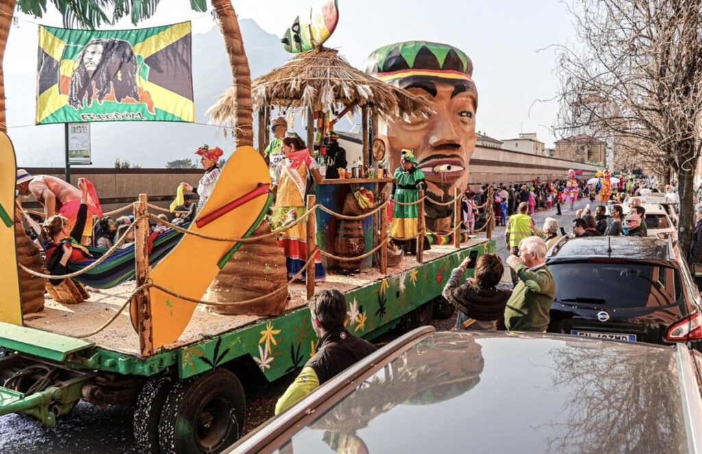 Carnevalone di Lecco: trionfa la Jamaica di "Noi per Voi" 23